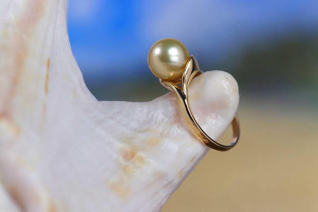 Gold-Finish Metal Ring with Pearls | JC Multi Pearl Ring | Jewellery  Collection | JIMMY CHOO